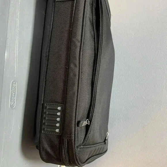 Dell Lap Top Case-Black - Picture 9 of 9